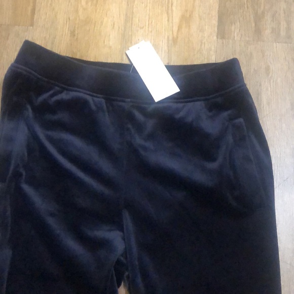 🔥HOT Deal Alert Chico’s Zenergy Navy Velour Jogger NWT $89. Various Sizes - Picture 3 of 4